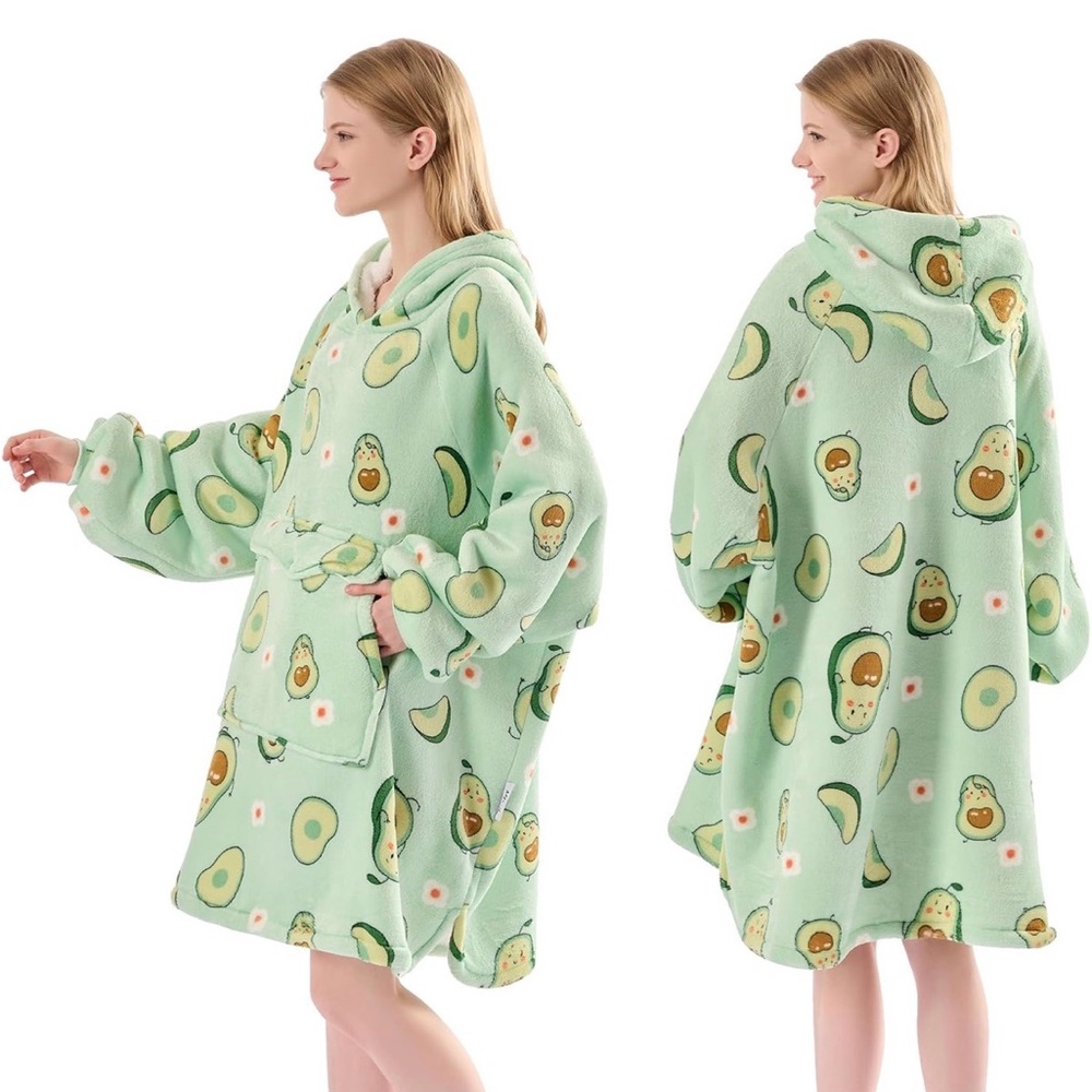 Avocado Print Oversized Hoodie Blanket - Picture 4 of 4